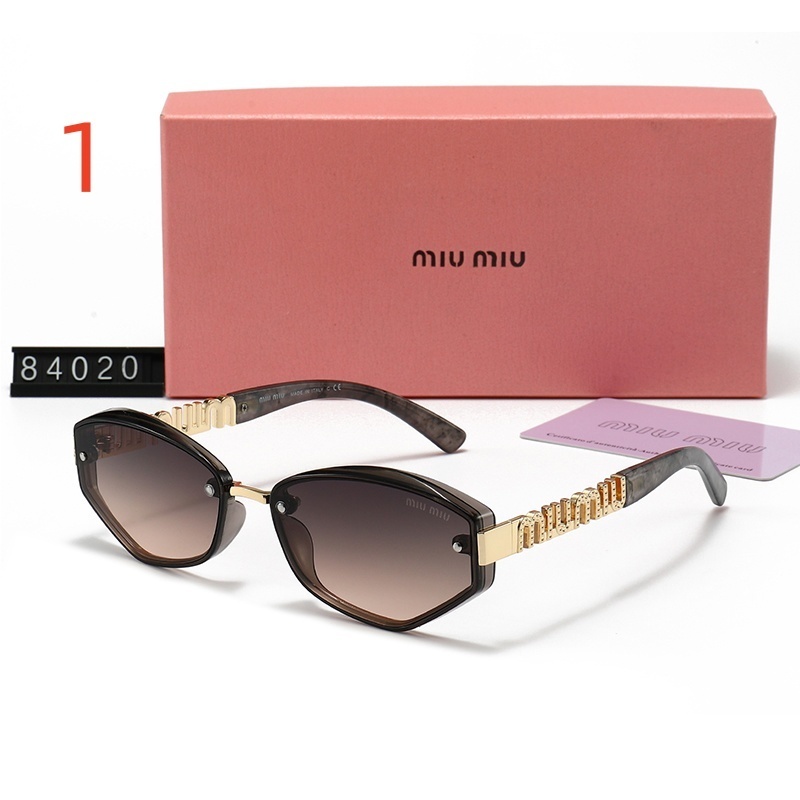משקפי שמש בסגנון MIU MIU