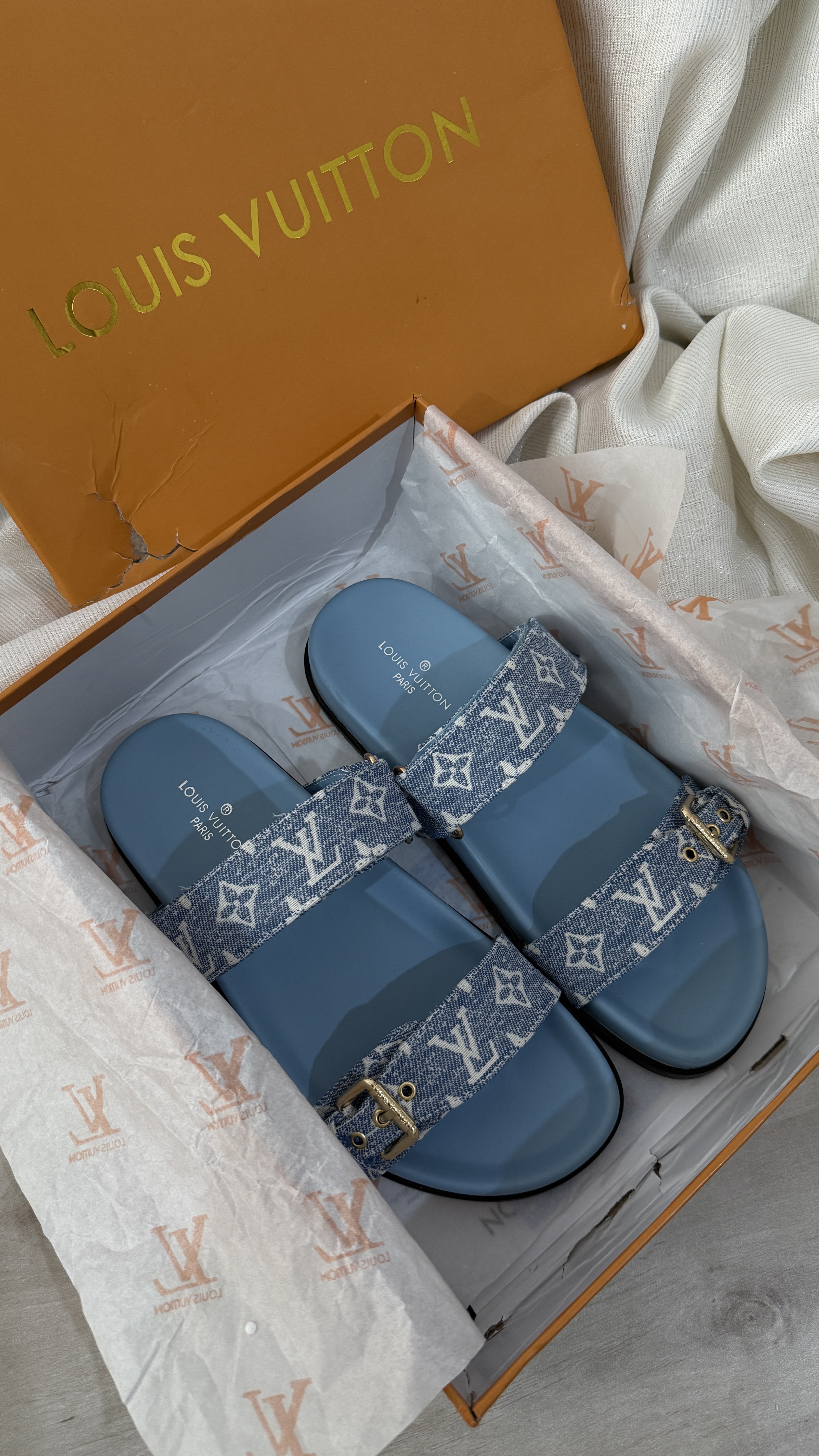 רקע AligaliFinds 5