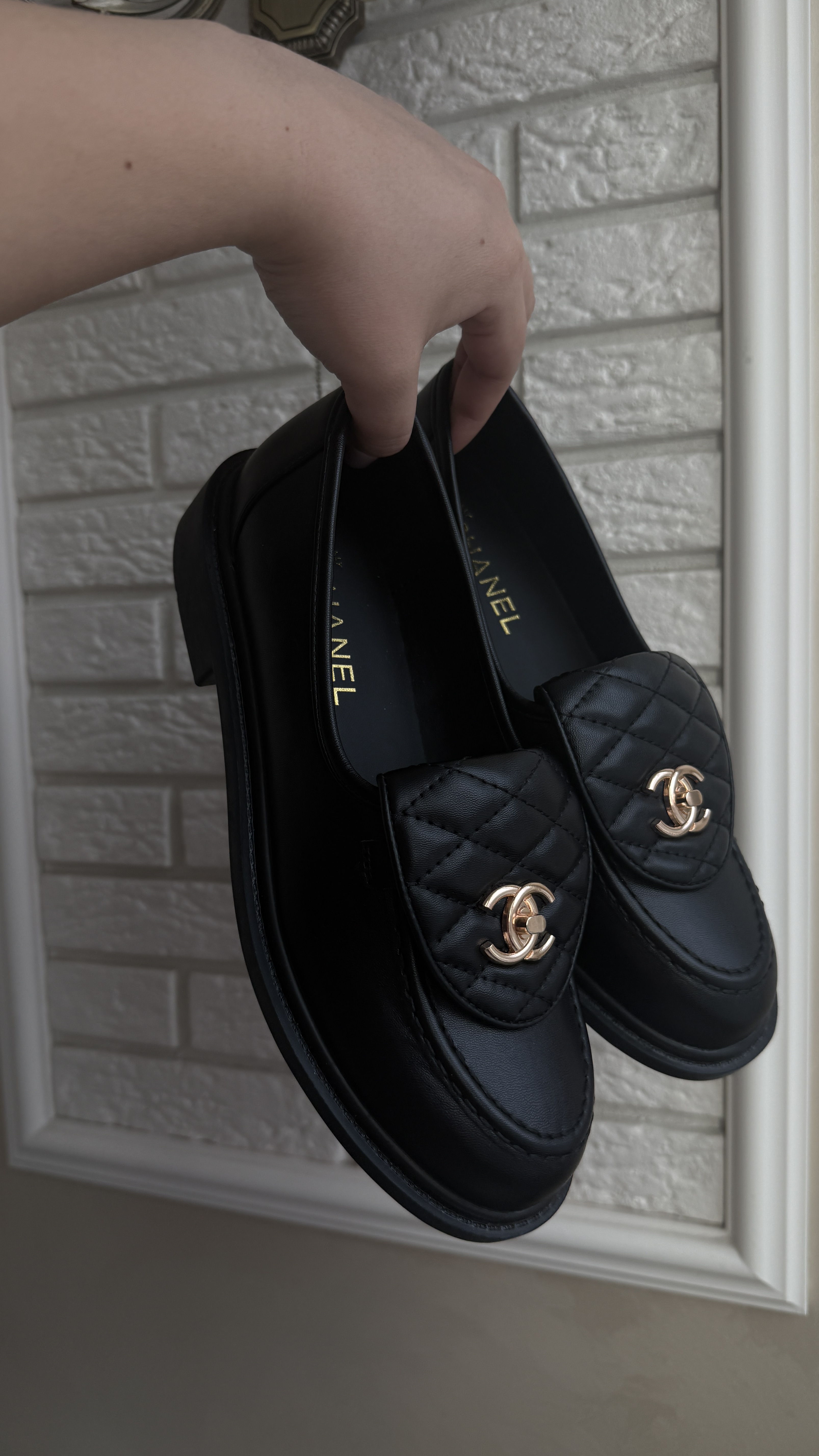 רקע AligaliFinds 8